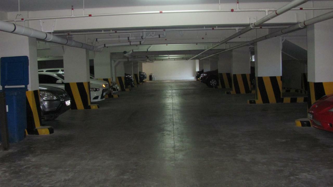 Two - 2Br Condo In The Heart Of Davao City Exteriör bild